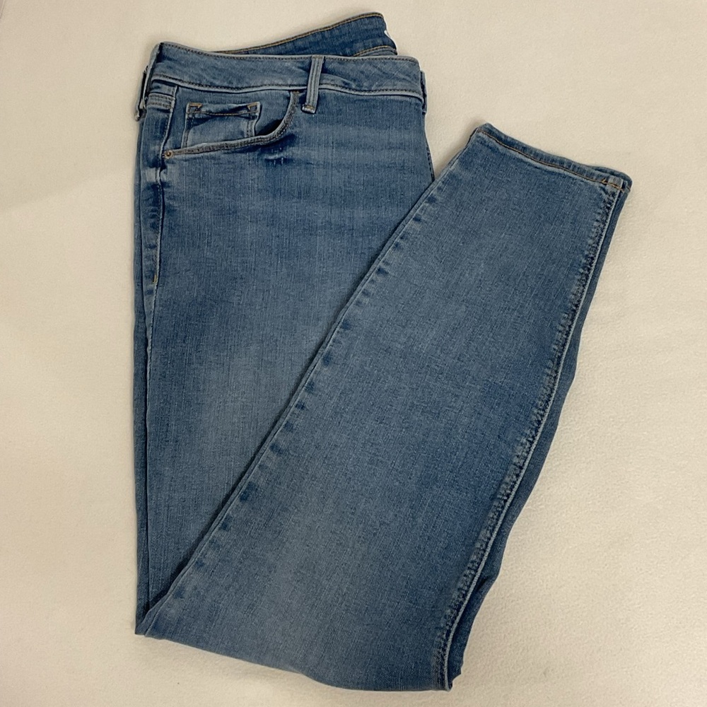 OLD NAVY ROCKSTAR SUPER SKINNY JEANS - SZ 16L